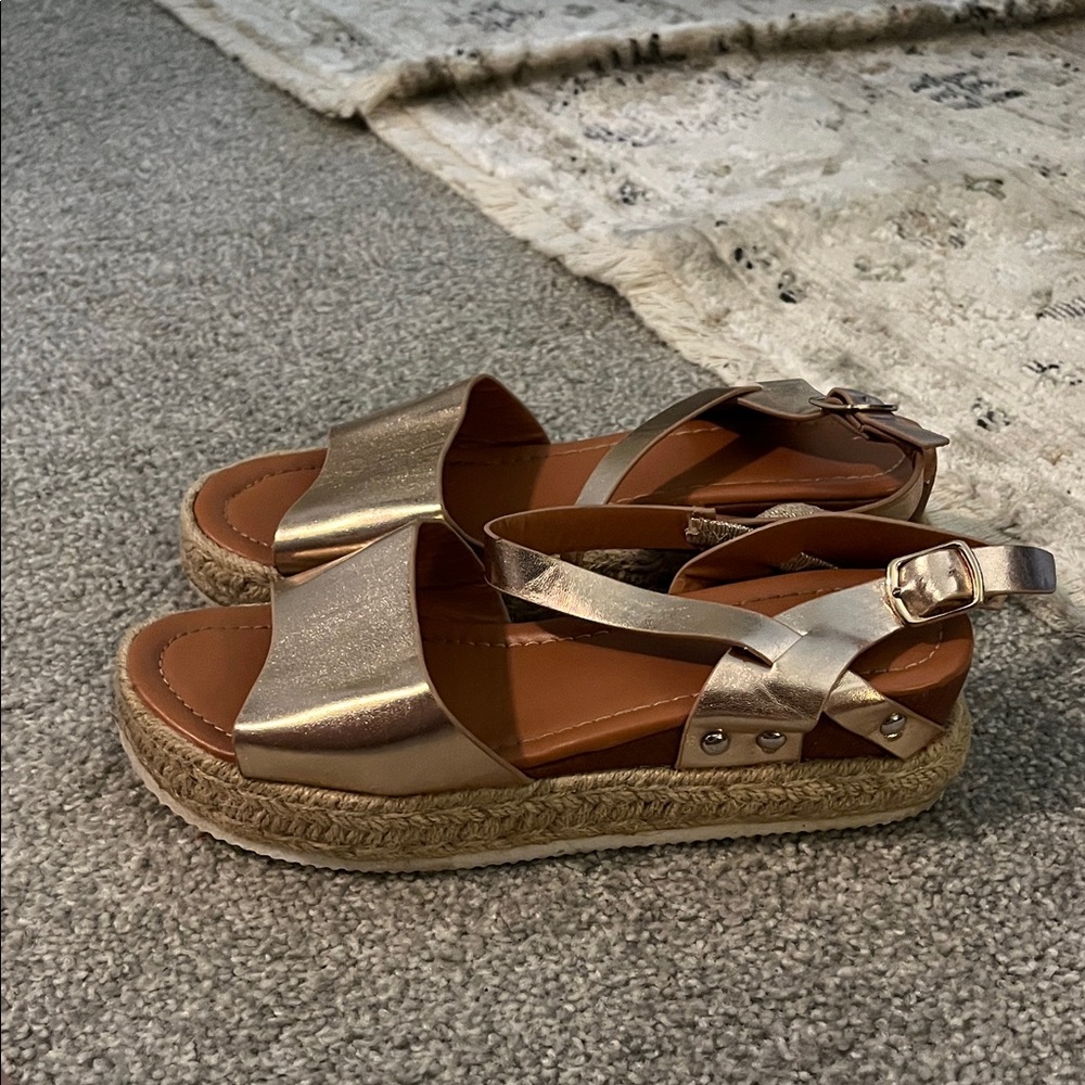 Women's Metallic Sandals